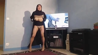 beurette voilée a gros nichons